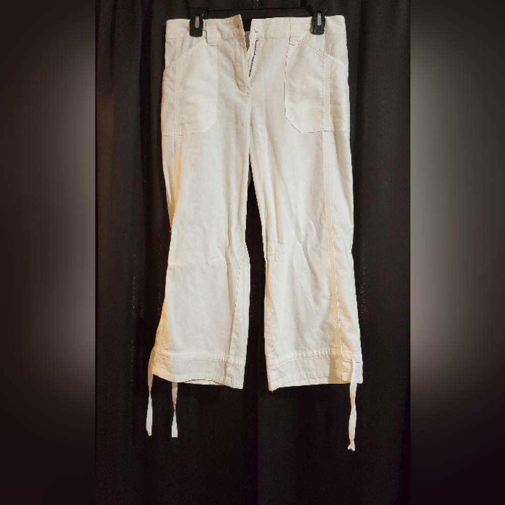 Size 8 white linen Capri - Picture 1 of 4